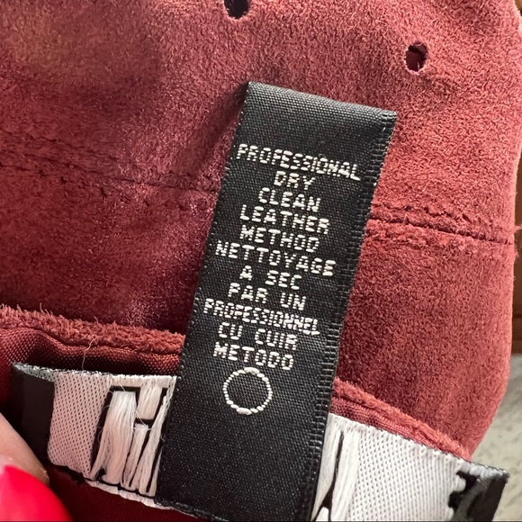 Leather Skirt - Picture 8 of 9